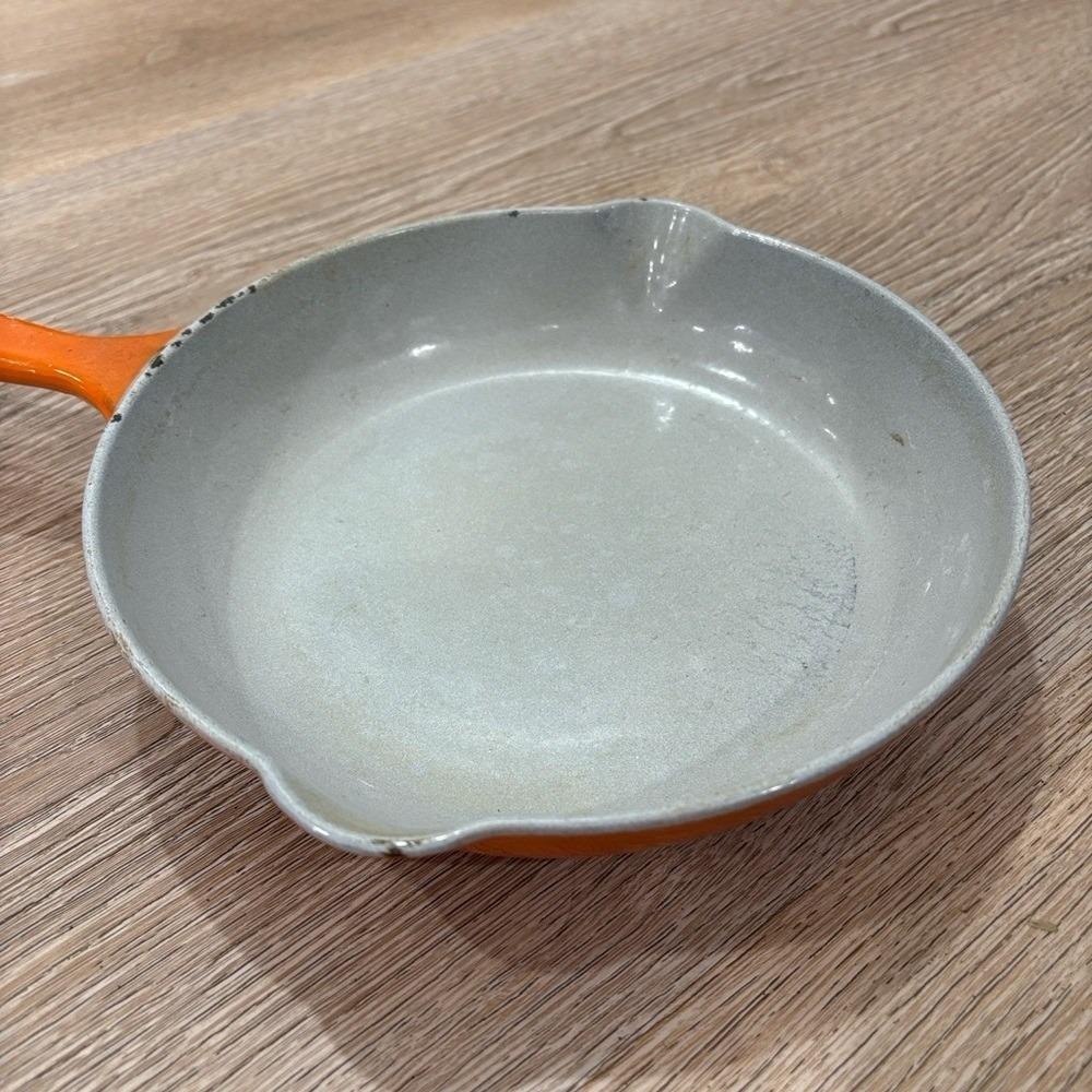 Vintage Descoware Cast Iron Skillet Orange Cream Enamel Belgium ~9" Mid Century - Picture 3 of 11